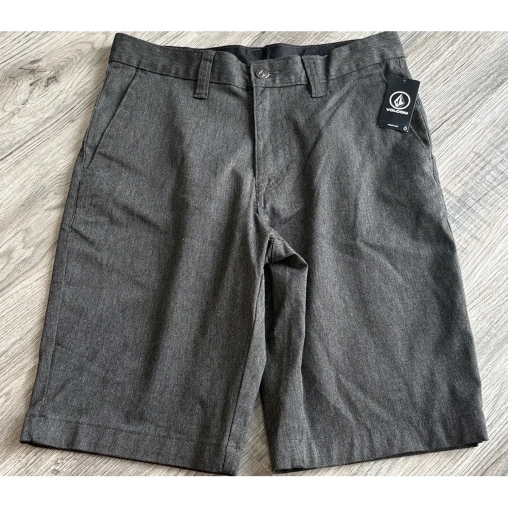 Volcom VMONTY Shorts Size 29 NWT